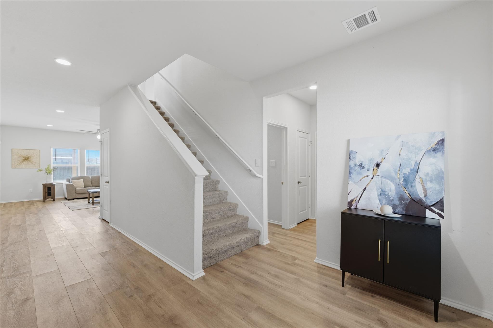 Image 3 of 39 For 2946 Wolfcreek Dr