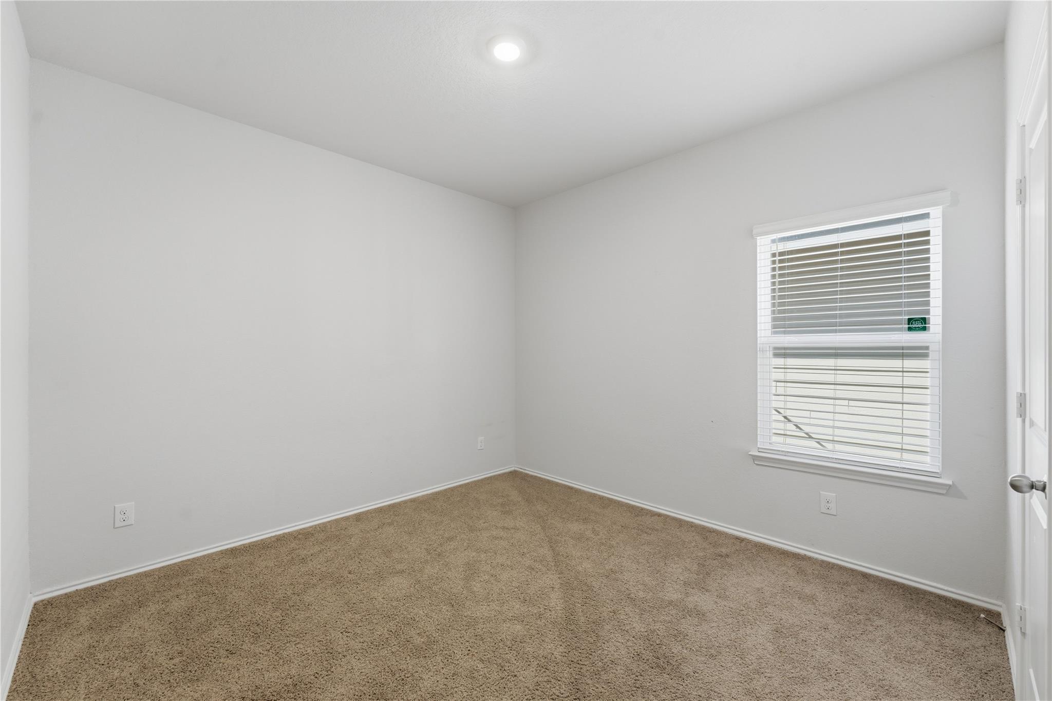 Image 33 of 39 For 2946 Wolfcreek Dr