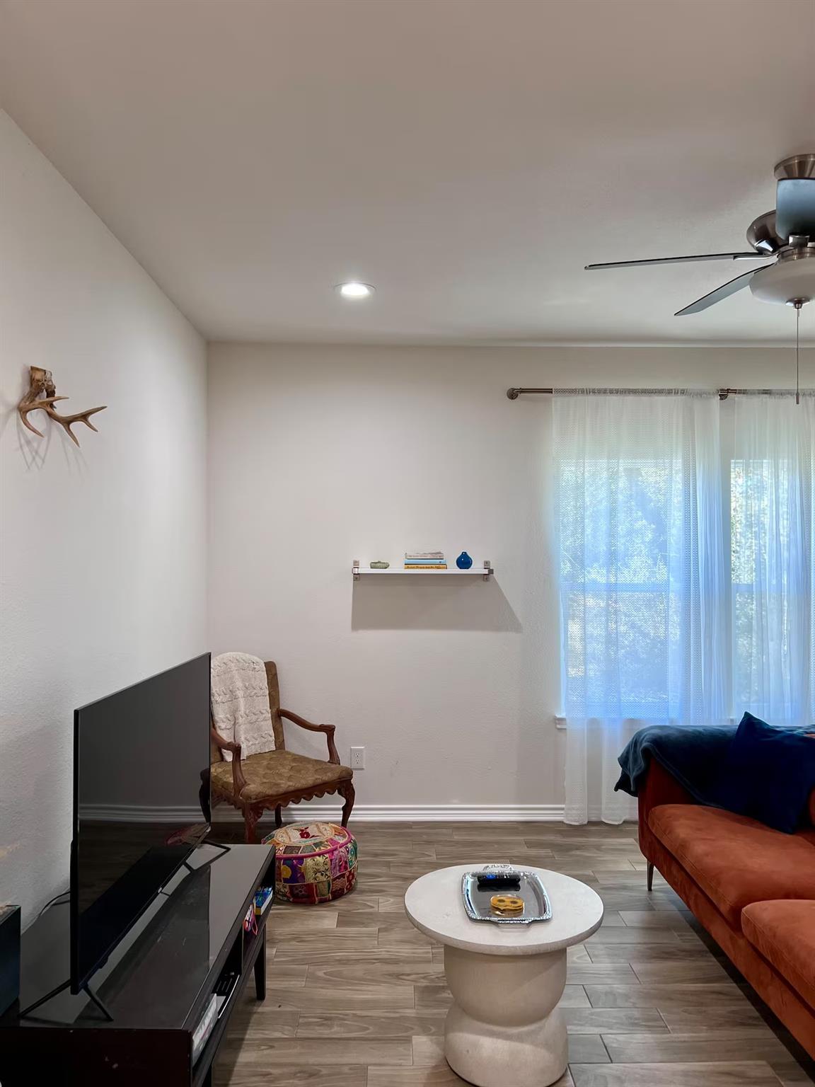 Image 6 of 15 For 2540 Contour Dr