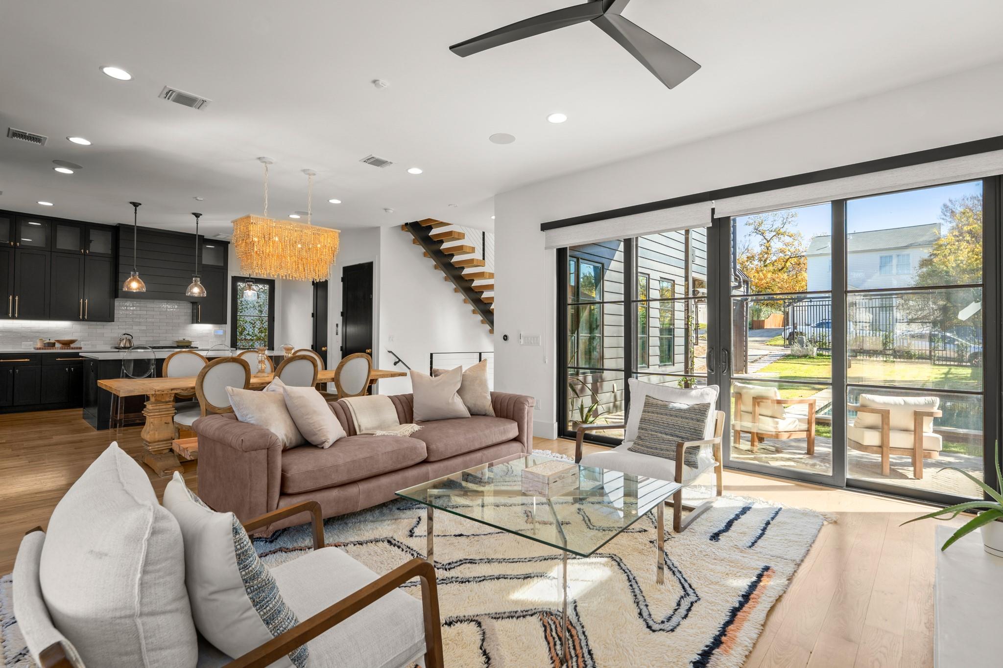 Image 11 of 39 For 802 Pressler St