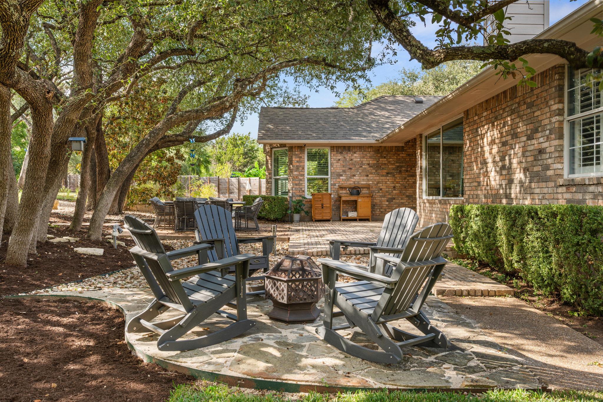 Image 2 of 40 For 1005 Cedar Crest Cv