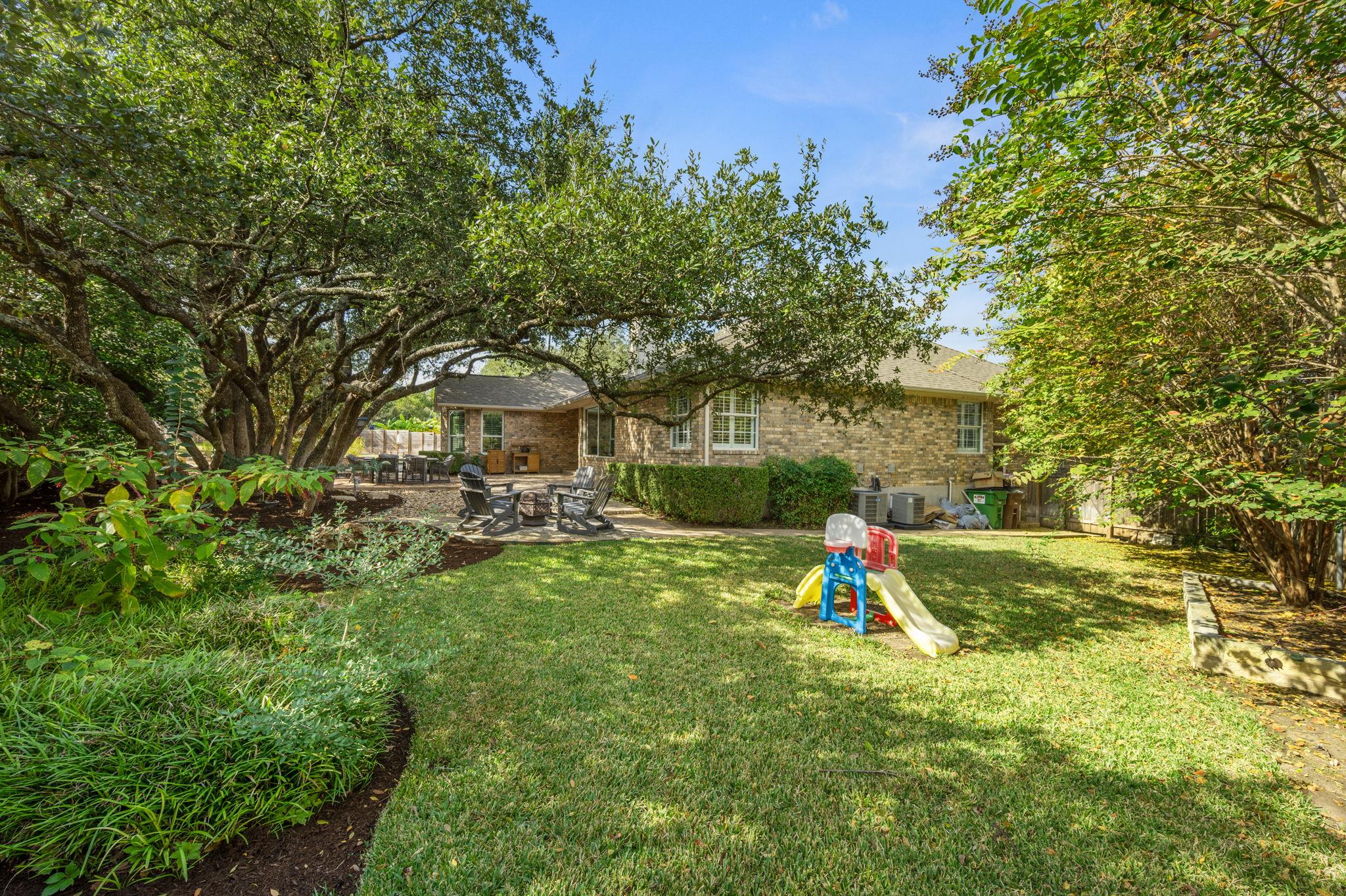 Image 32 of 40 For 1005 Cedar Crest Cv