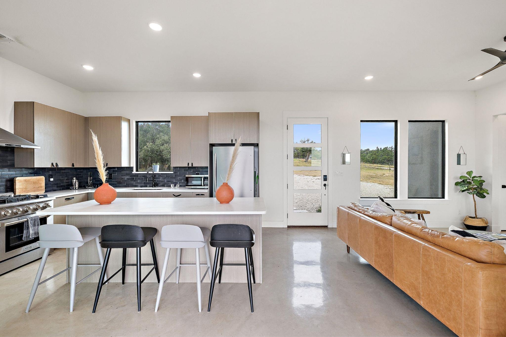 Image 7 of 40 For 11 Sacramento