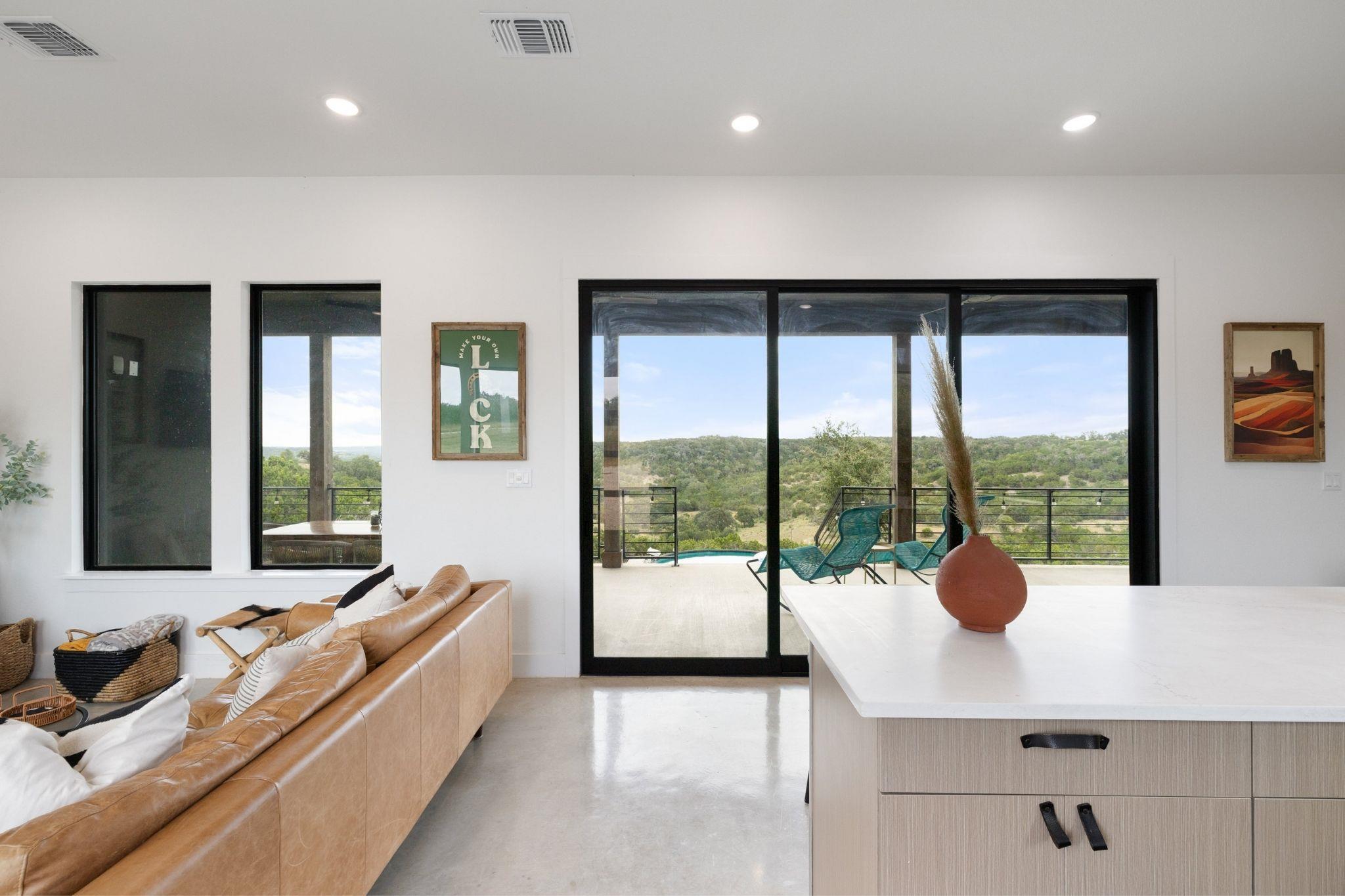 Image 8 of 40 For 11 Sacramento