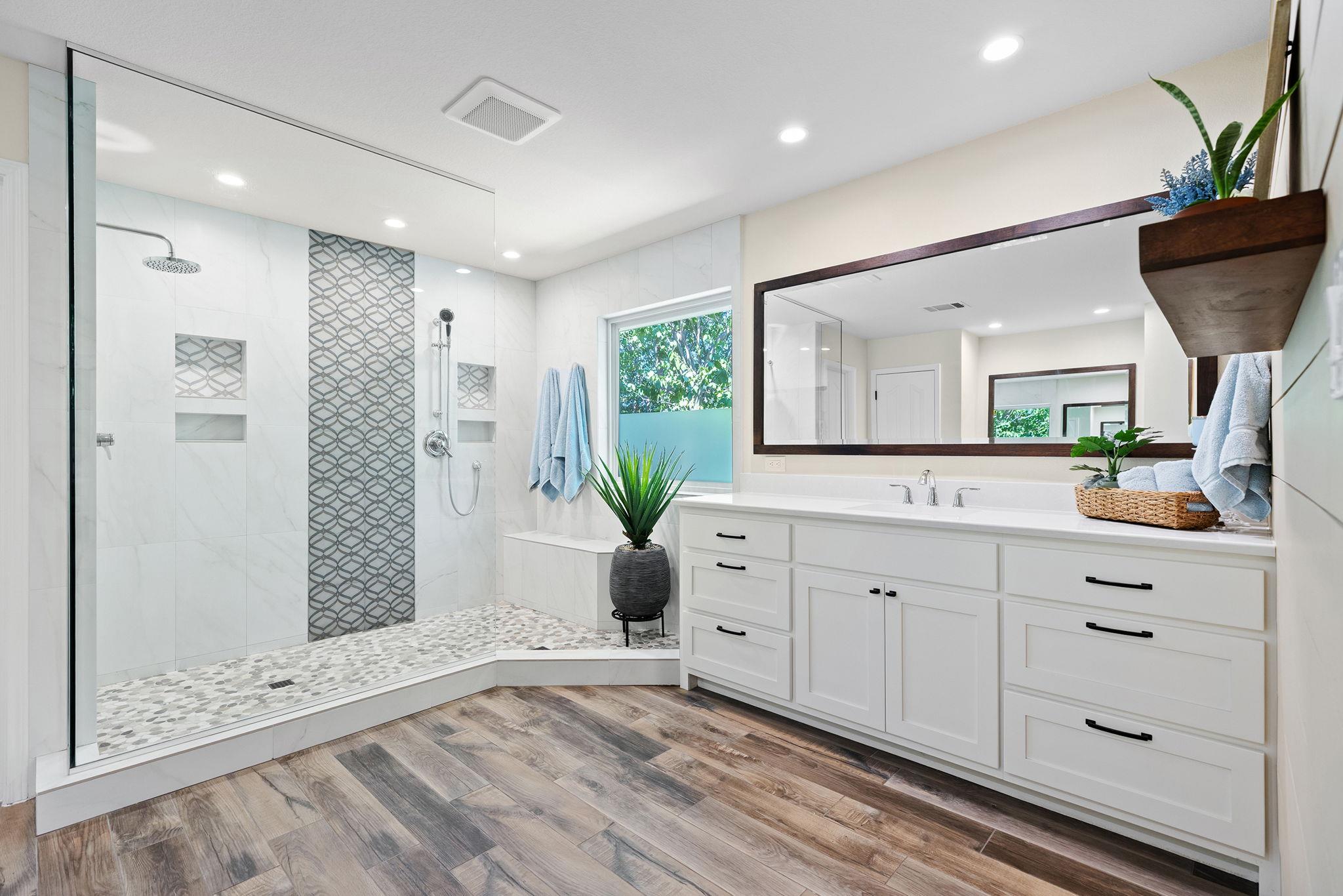 Image 20 of 40 For 2902 Cedar Crest Cir