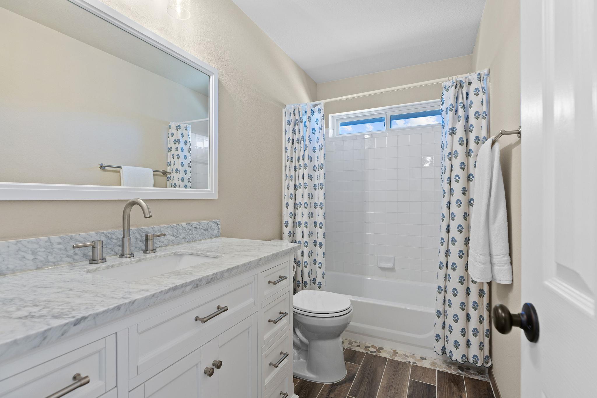 Image 25 of 40 For 2902 Cedar Crest Cir