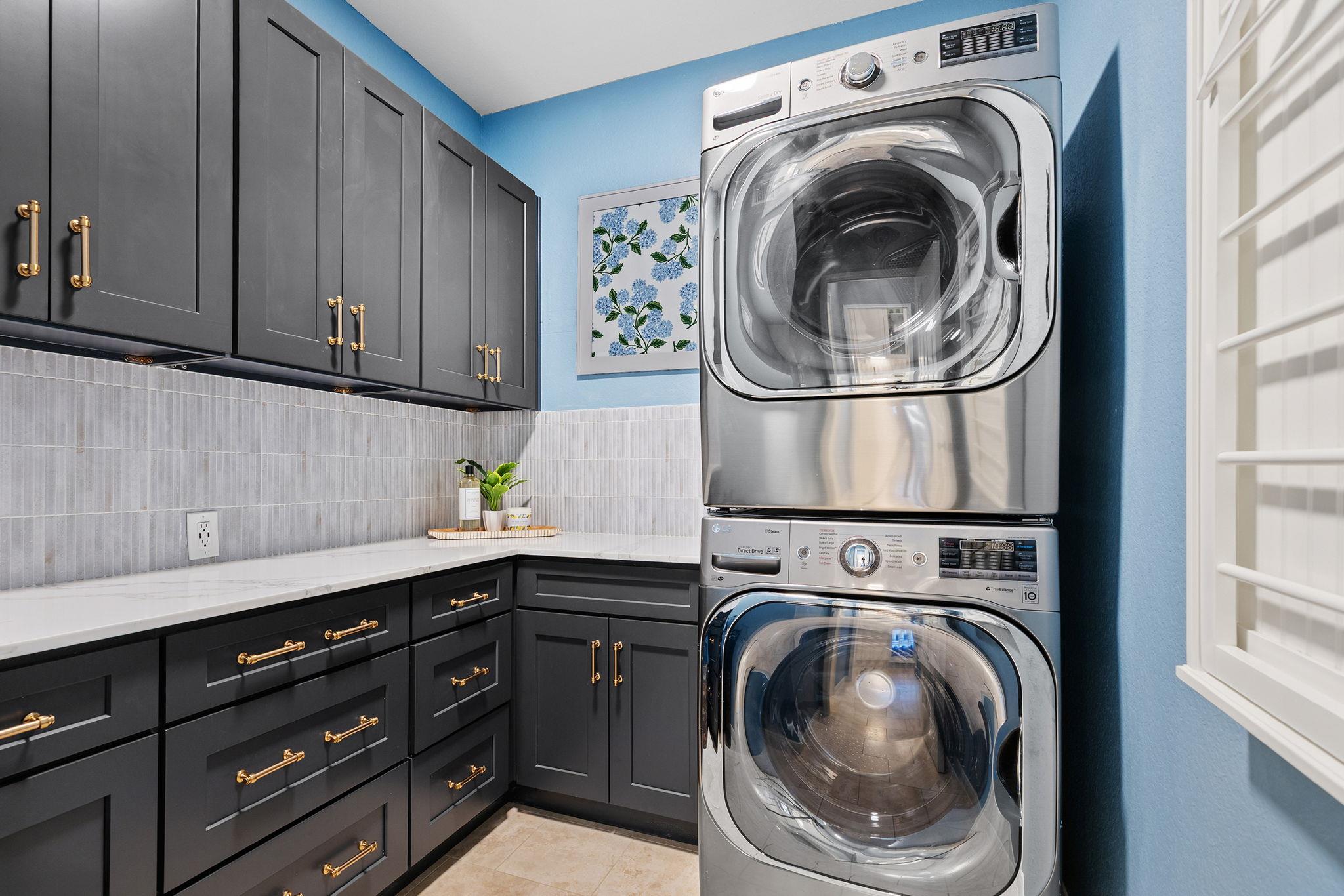 Image 33 of 40 For 2902 Cedar Crest Cir