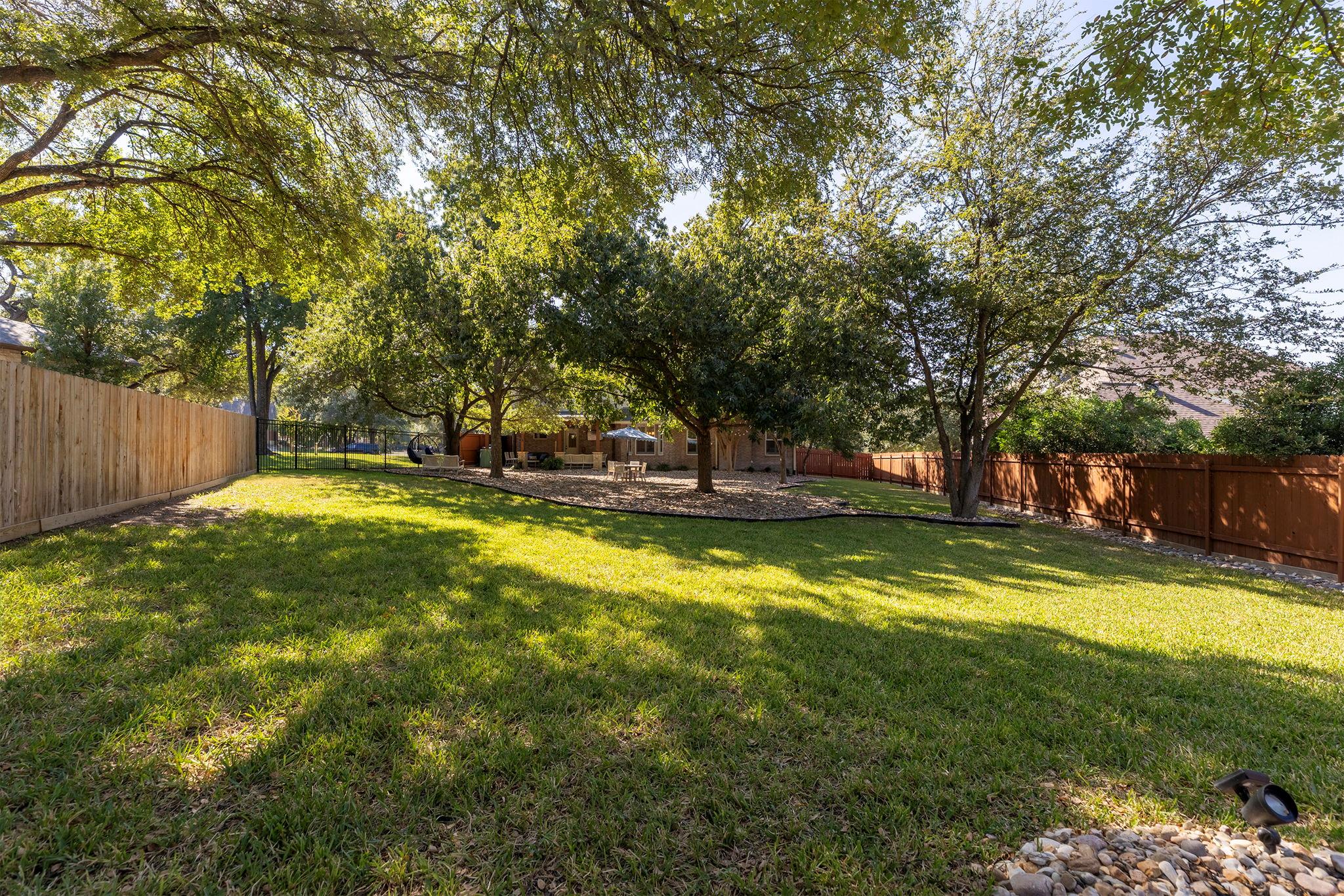 Image 39 of 40 For 2902 Cedar Crest Cir