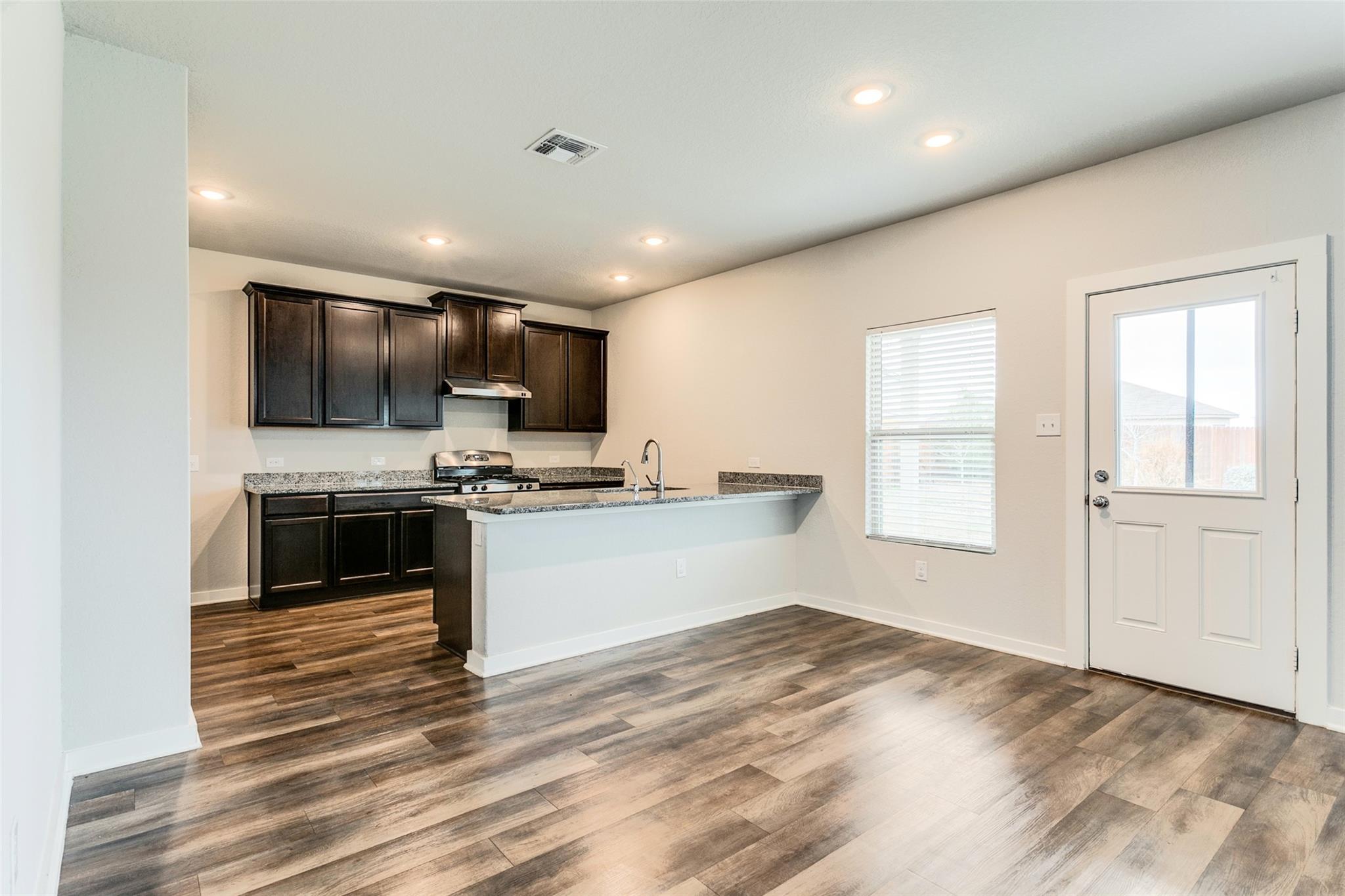 Image 5 of 13 For 9111 Spigel Way