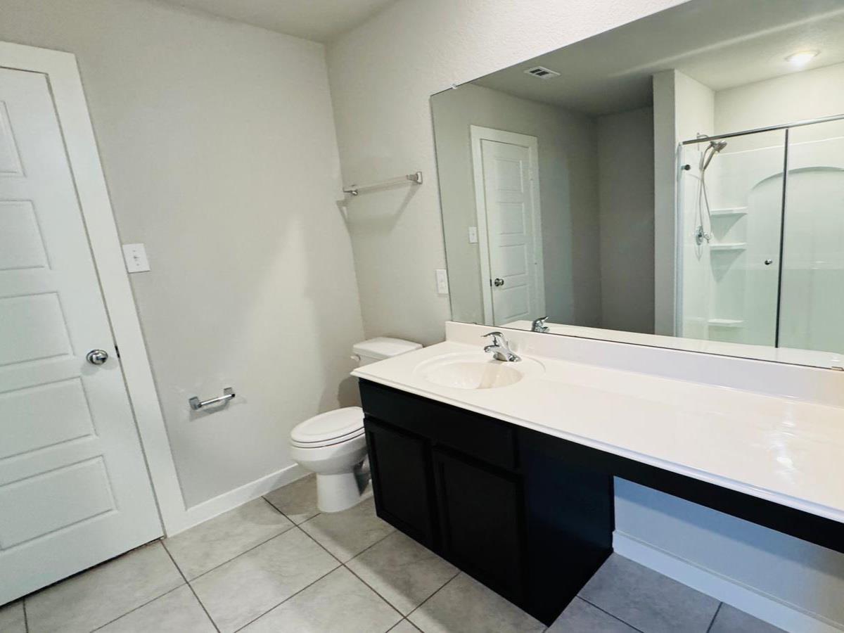 Image 9 of 13 For 9111 Spigel Way