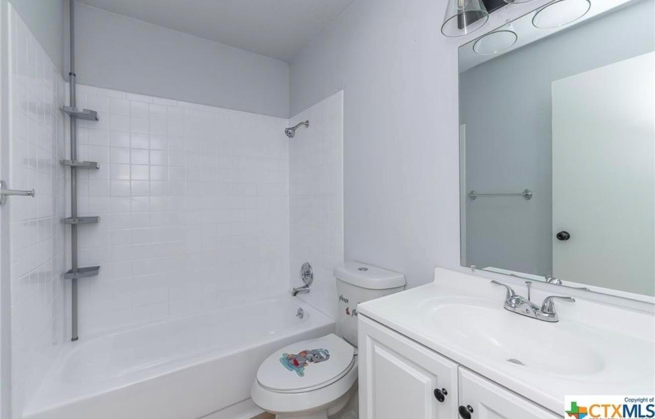 Image 18 of 19 For 11359 Spring Crest