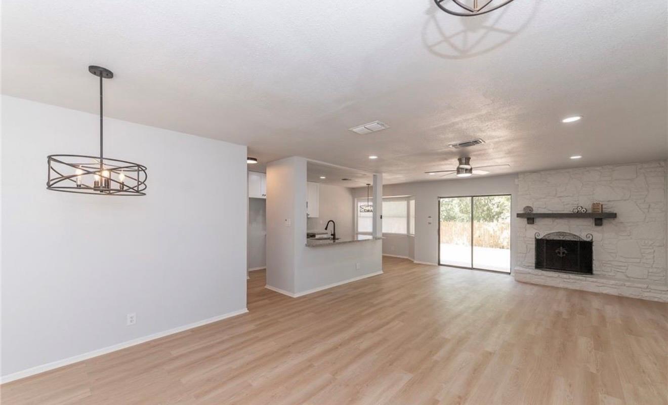 Image 5 of 19 For 11359 Spring Crest