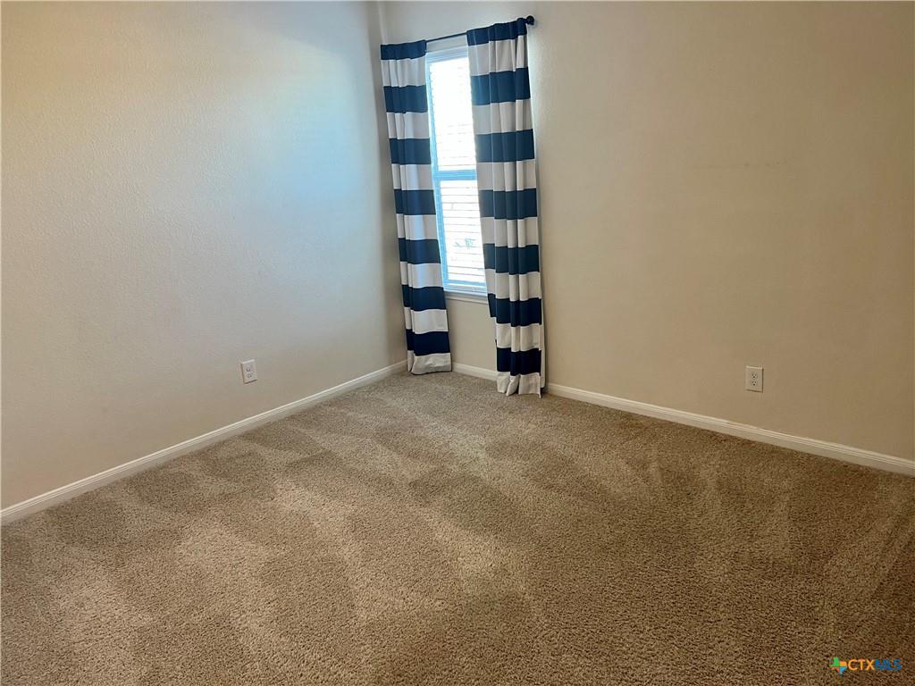 Image 15 of 20 For 533 Summersweet Rd