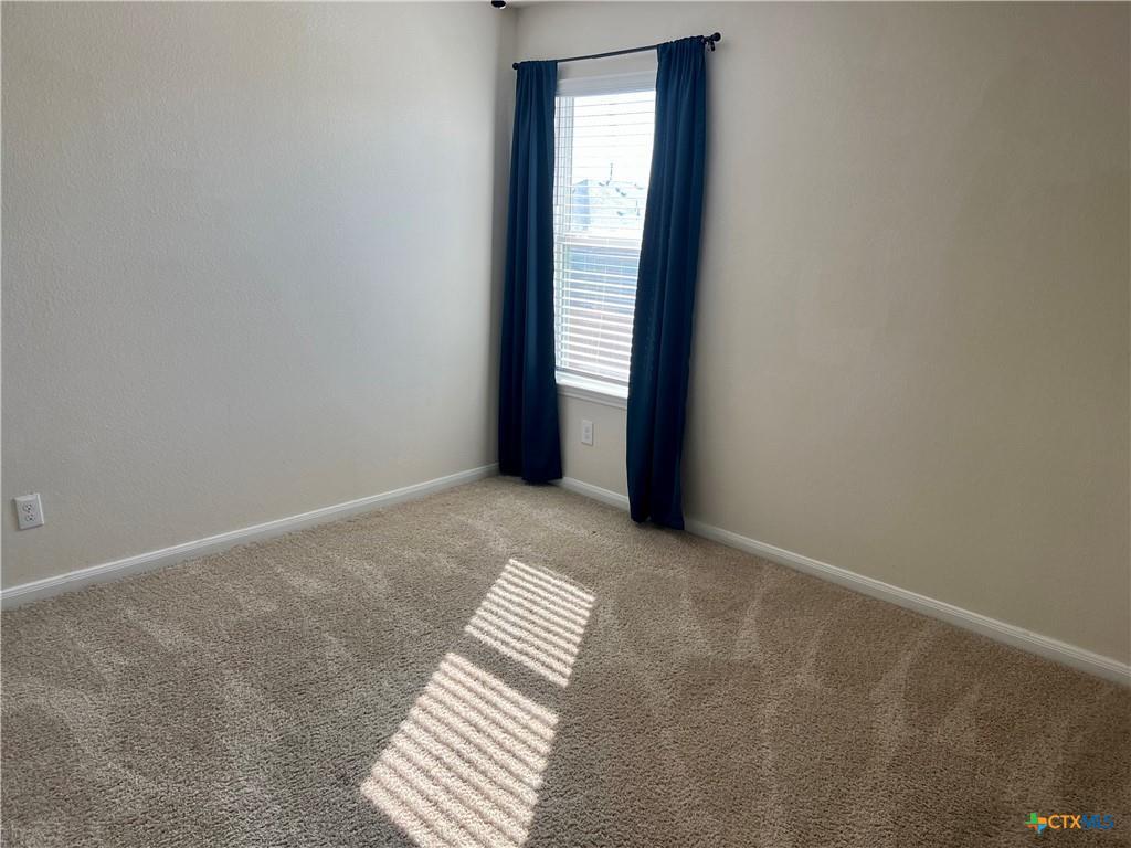 Image 18 of 20 For 533 Summersweet Rd