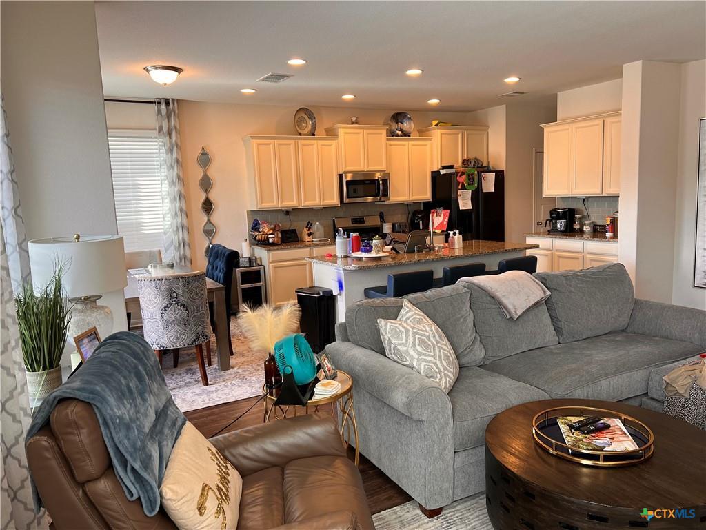 Image 5 of 20 For 533 Summersweet Rd