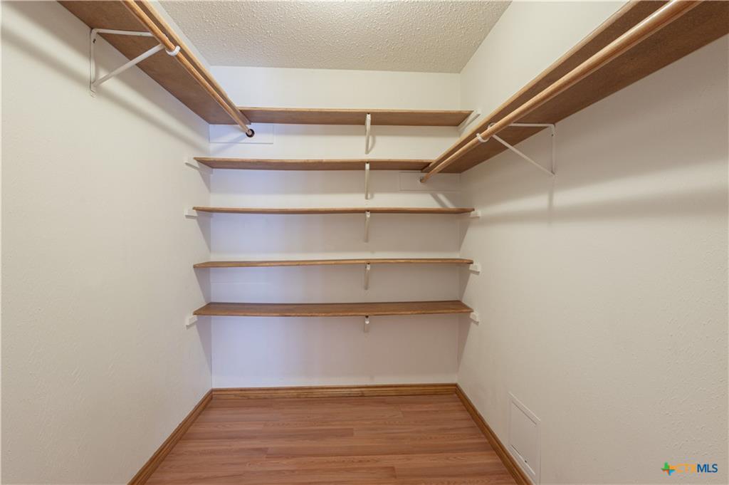 Image 21 of 40 For 710 Fawn Trl