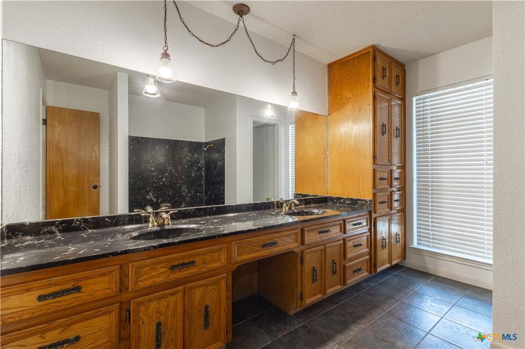 Image 35 of 40 For 710 Fawn Trl