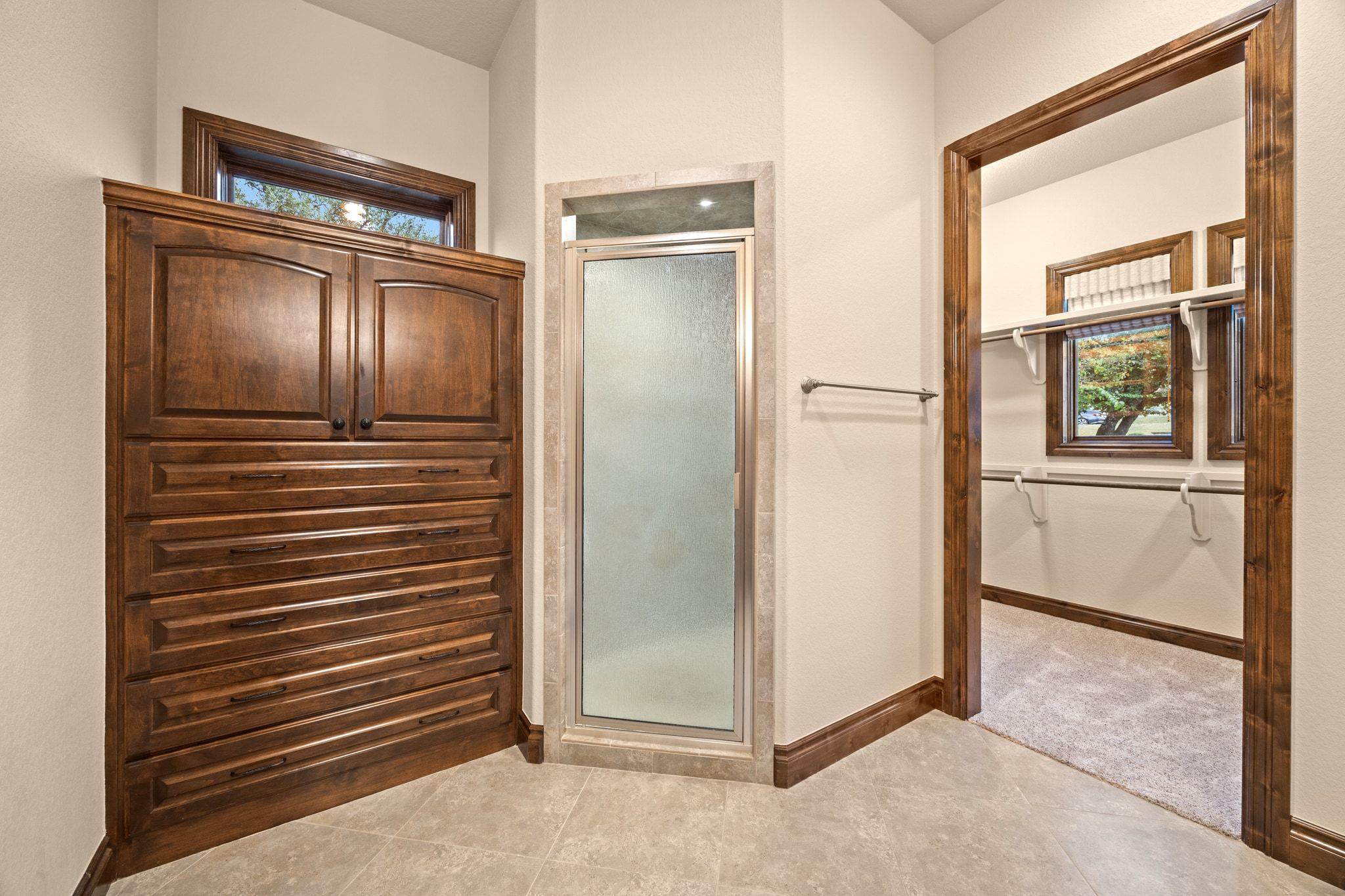 Image 26 of 39 For 3809 Verano Dr