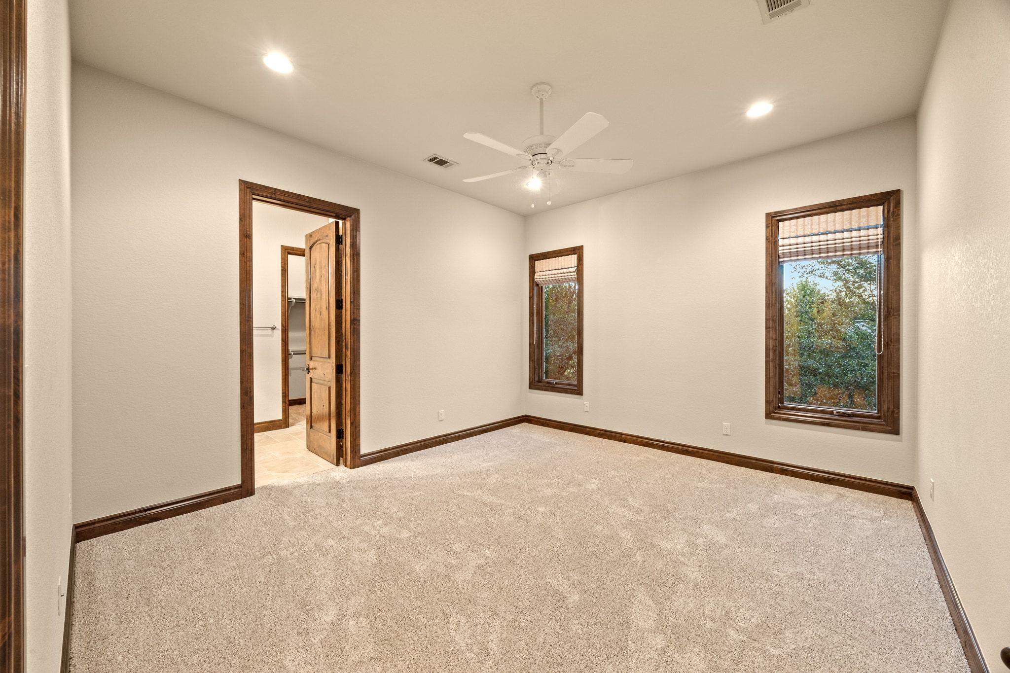 Image 30 of 39 For 3809 Verano Dr