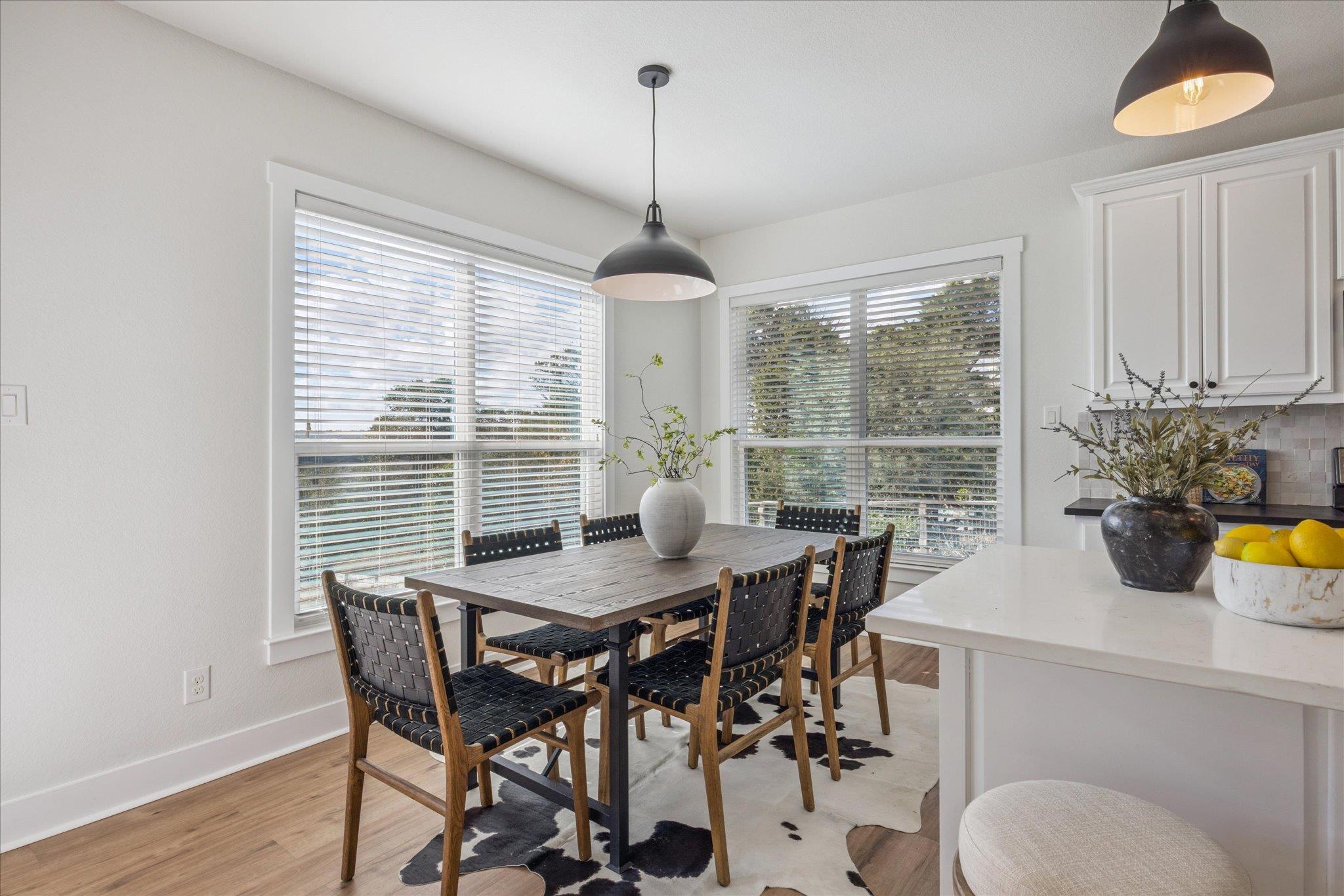 Image 11 of 35 For 2902 Summit Dr