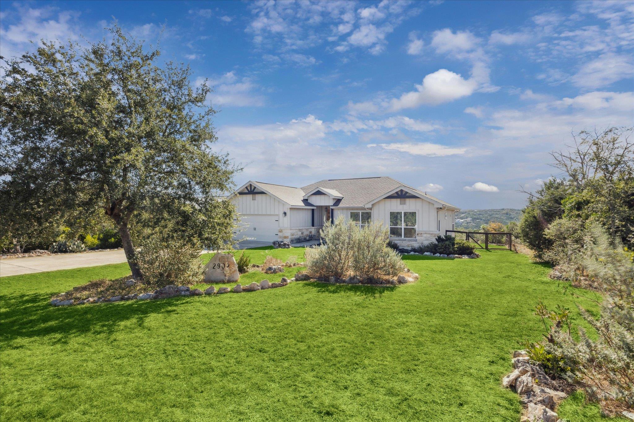 Image 33 of 35 For 2902 Summit Dr