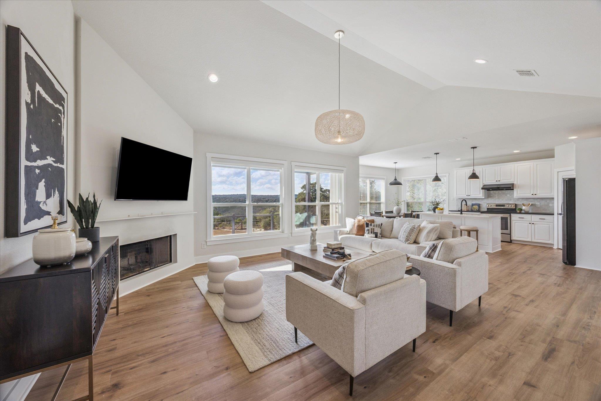 Image 5 of 35 For 2902 Summit Dr