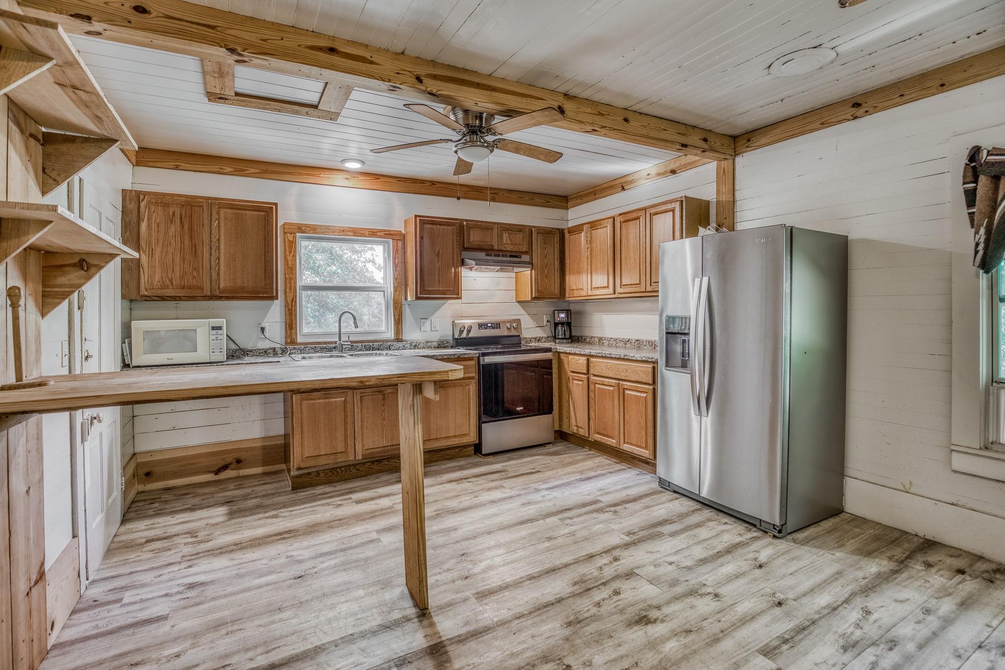 Image 12 of 38 For 11235 Highway 159 W