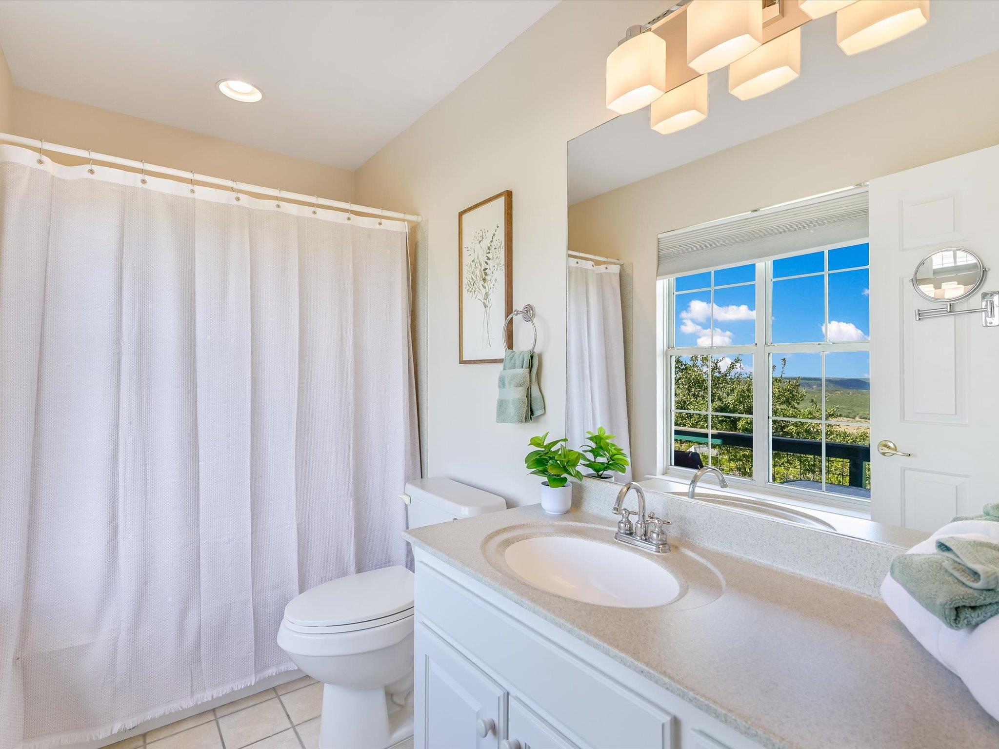 Image 17 of 33 For 20 Meridian Dr