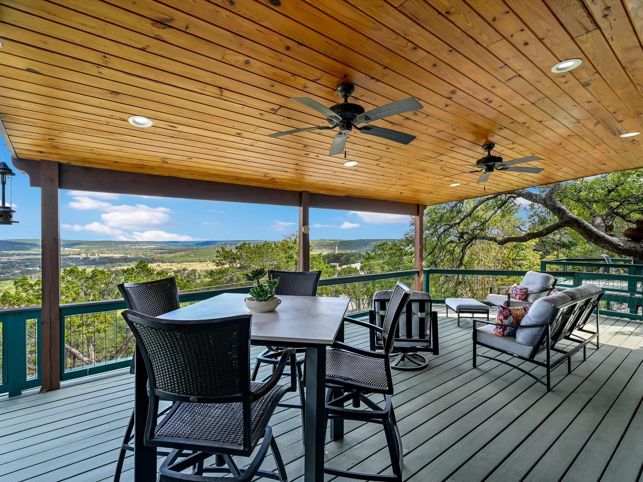 Image 23 of 33 For 20 Meridian Dr