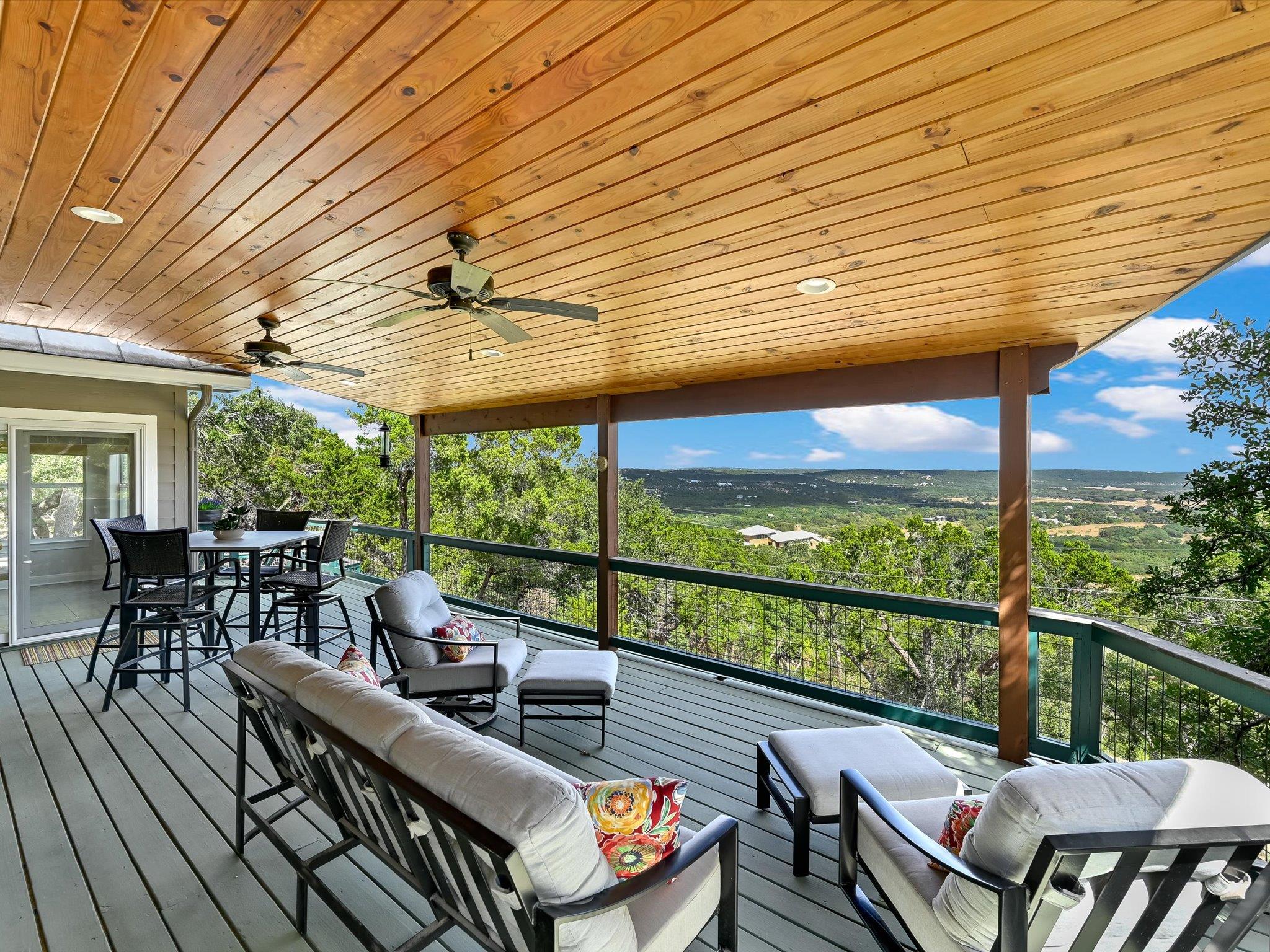 Image 24 of 33 For 20 Meridian Dr