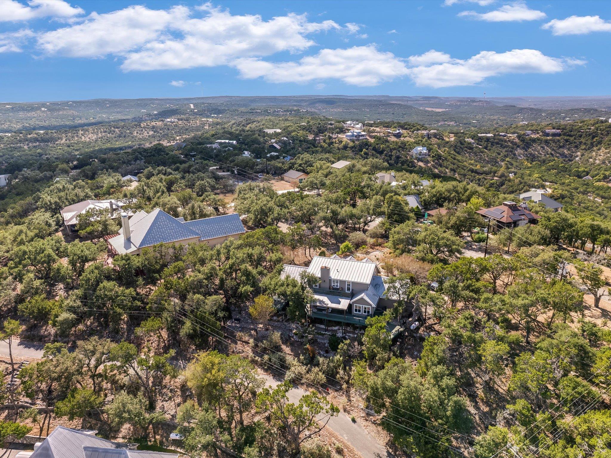 Image 3 of 33 For 20 Meridian Dr