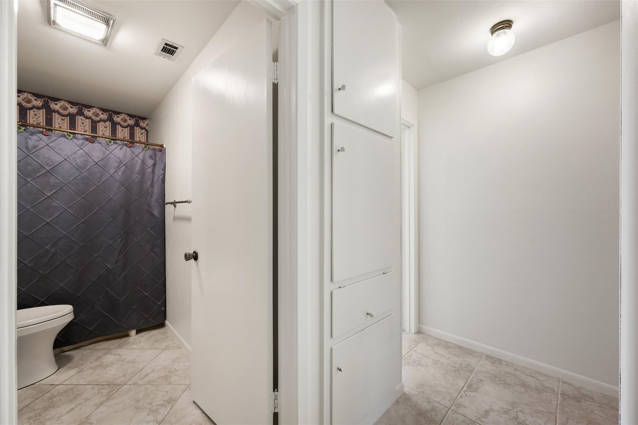 Image 10 of 22 For 11907 Highland Oaks Trl