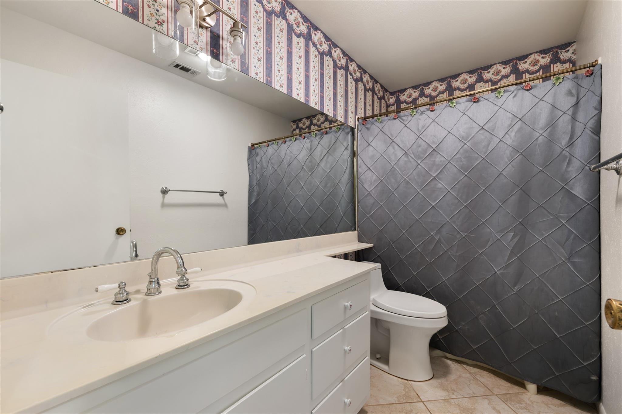 Image 11 of 22 For 11907 Highland Oaks Trl