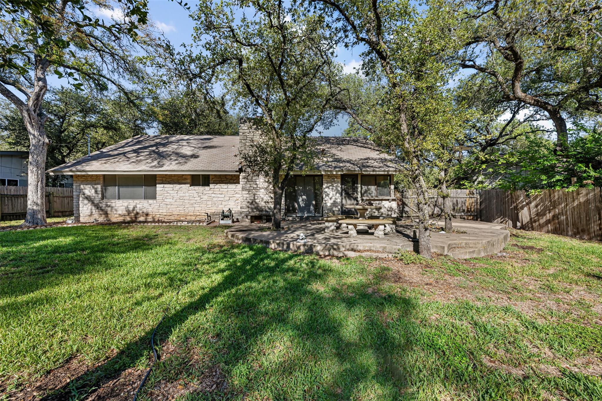 Image 21 of 22 For 11907 Highland Oaks Trl