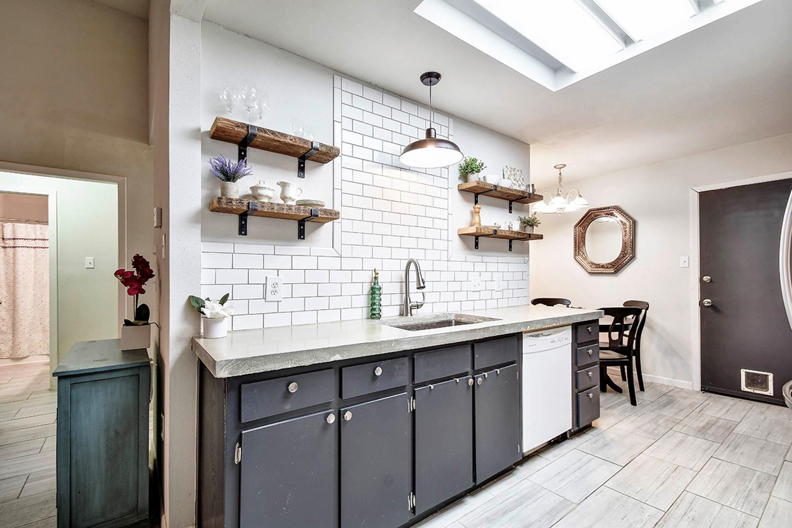 Image 12 of 26 For 937 Sundance St