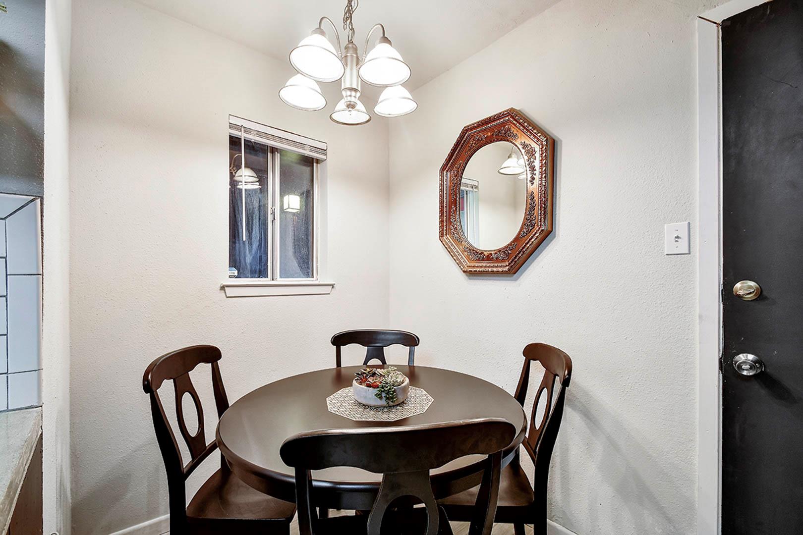 Image 15 of 26 For 937 Sundance St