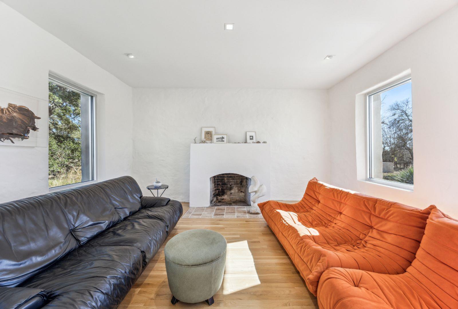 Image 13 of 40 For 1037 Ranch Road 962 W