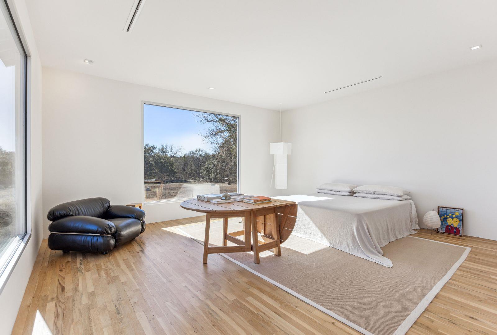 Image 17 of 40 For 1037 Ranch Road 962 W