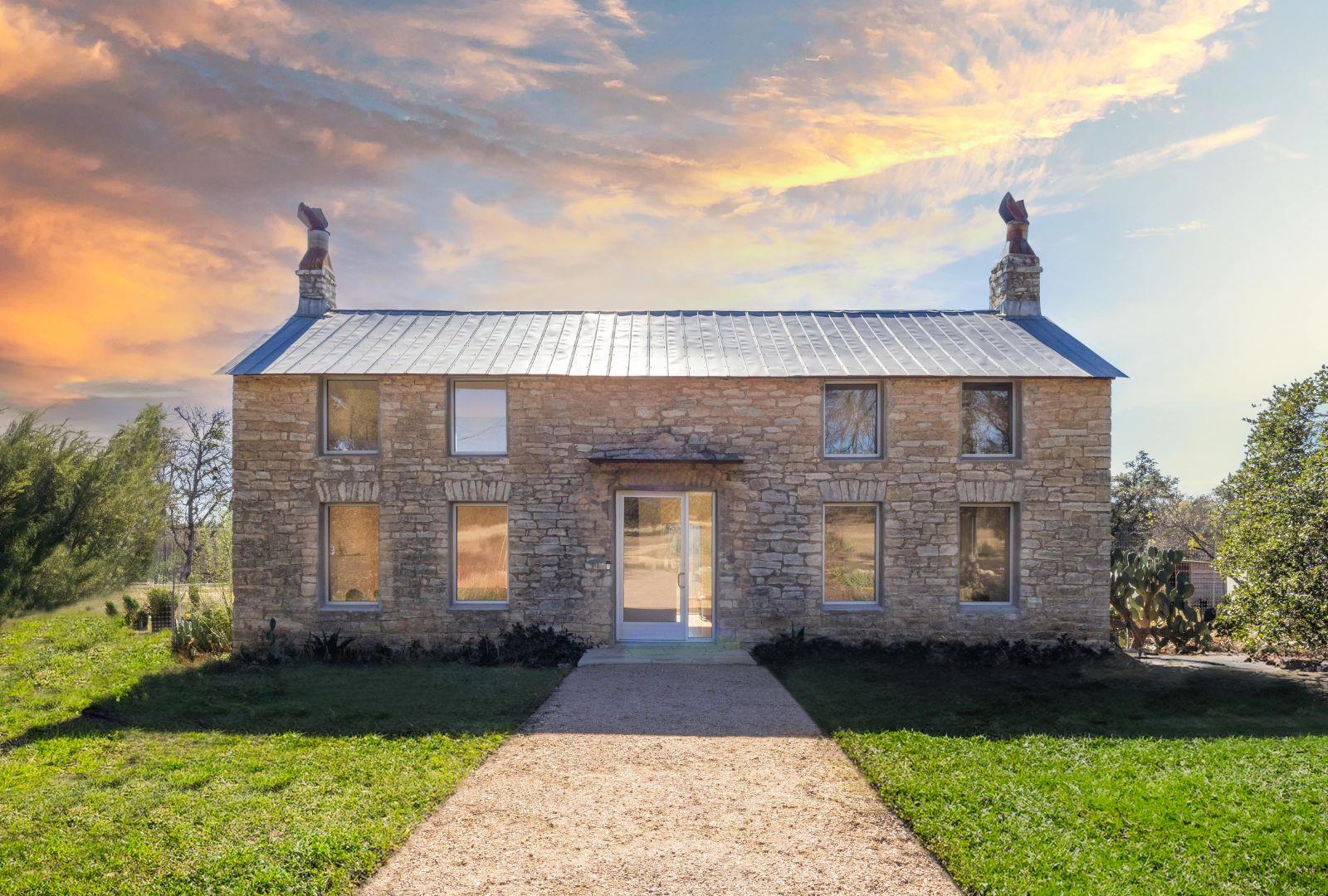 Image 2 of 40 For 1037 Ranch Road 962 W