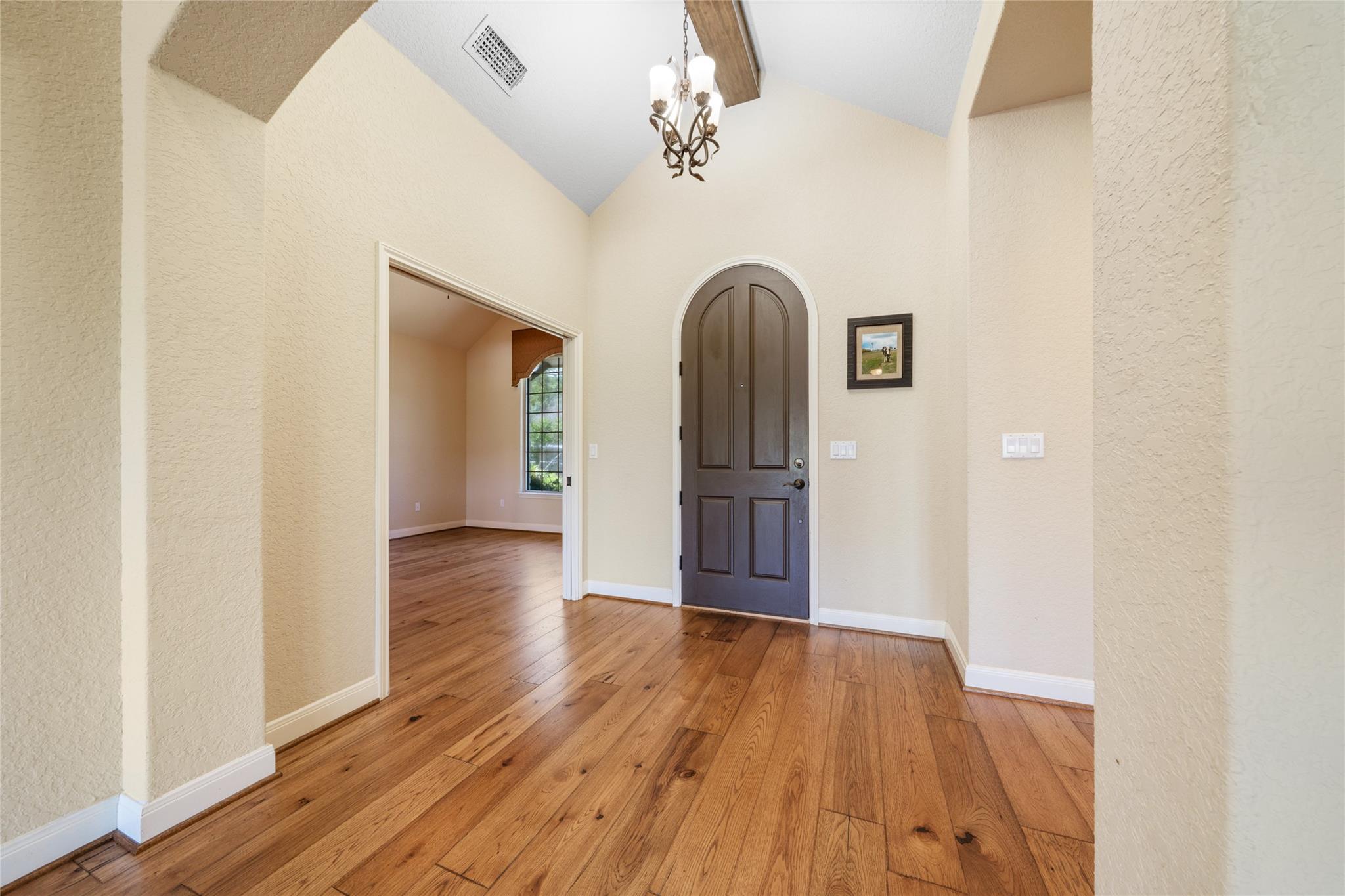 Image 2 of 35 For 170 Echo Canyon Dr N