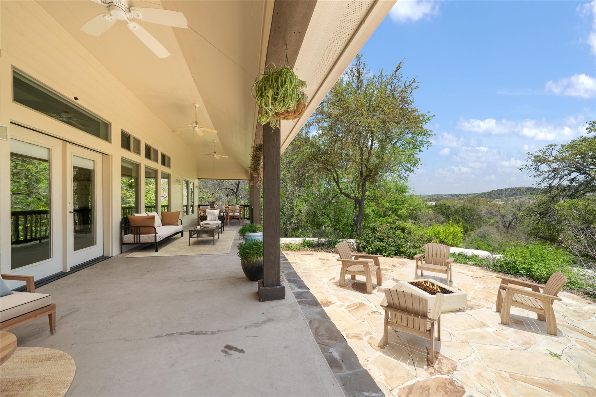 Image 25 of 35 For 170 Echo Canyon Dr N