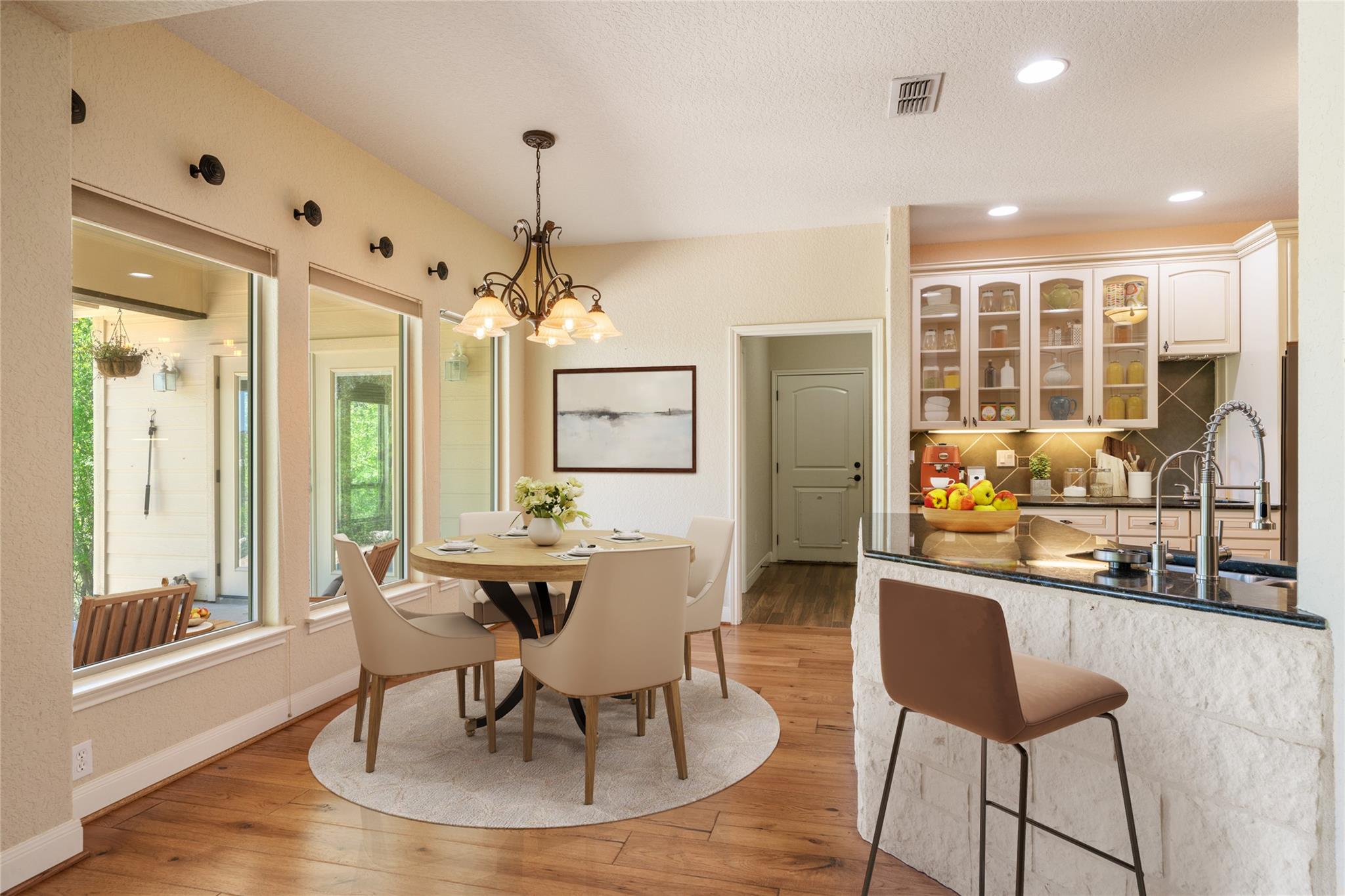 Image 8 of 35 For 170 Echo Canyon Dr N