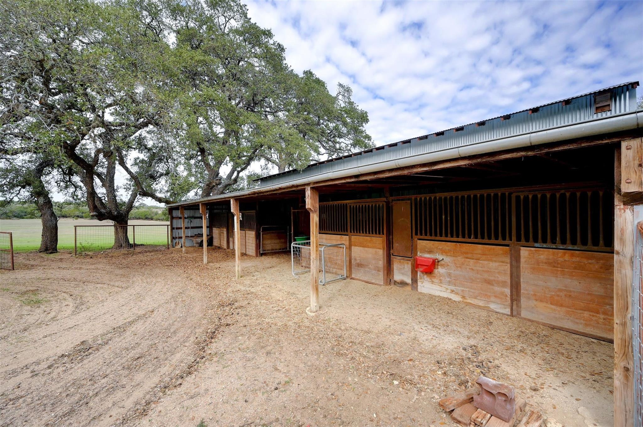 Image 30 of 38 For 341 Stallion Estates Dr