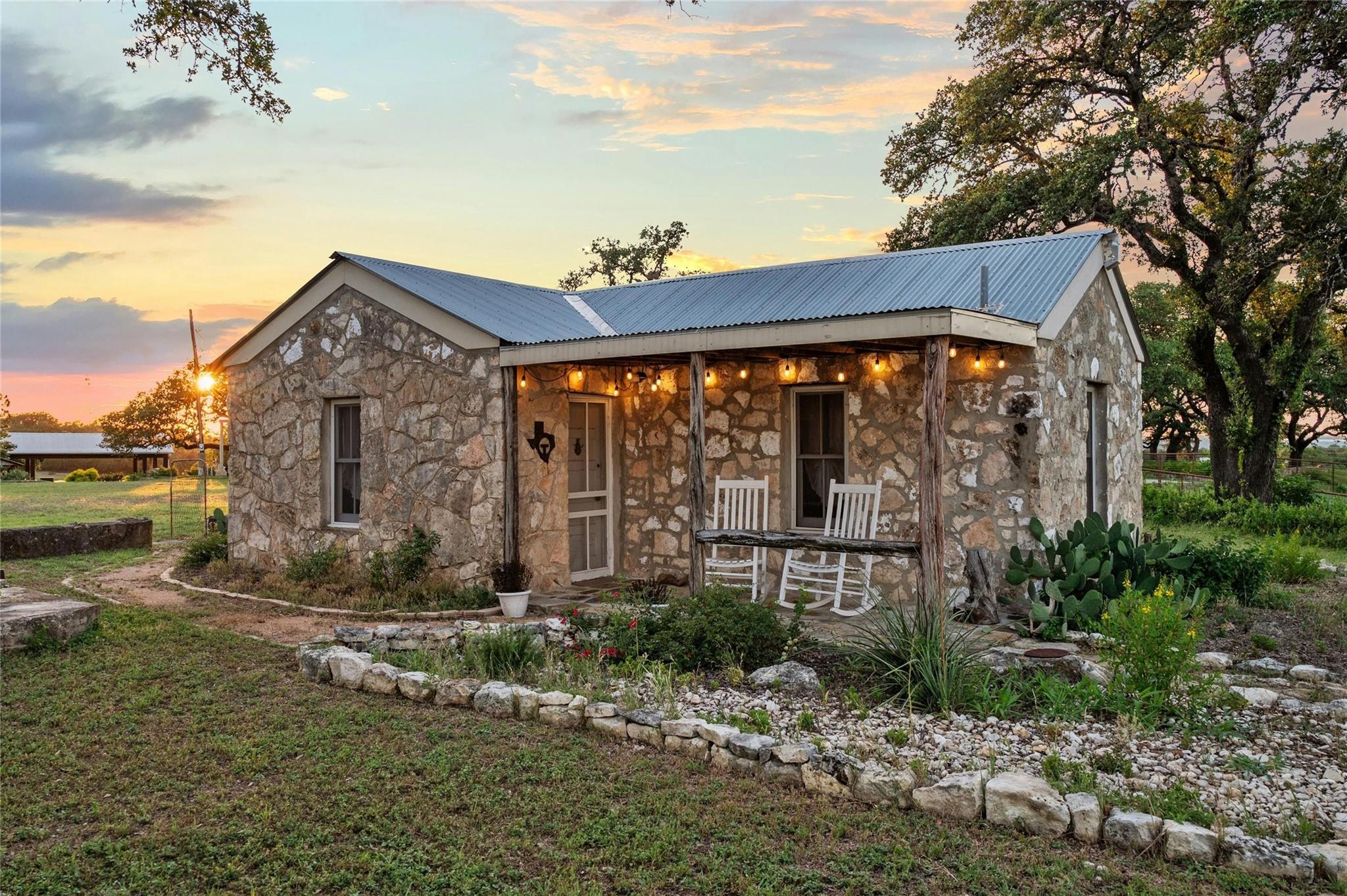 Image 31 of 38 For 341 Stallion Estates Dr