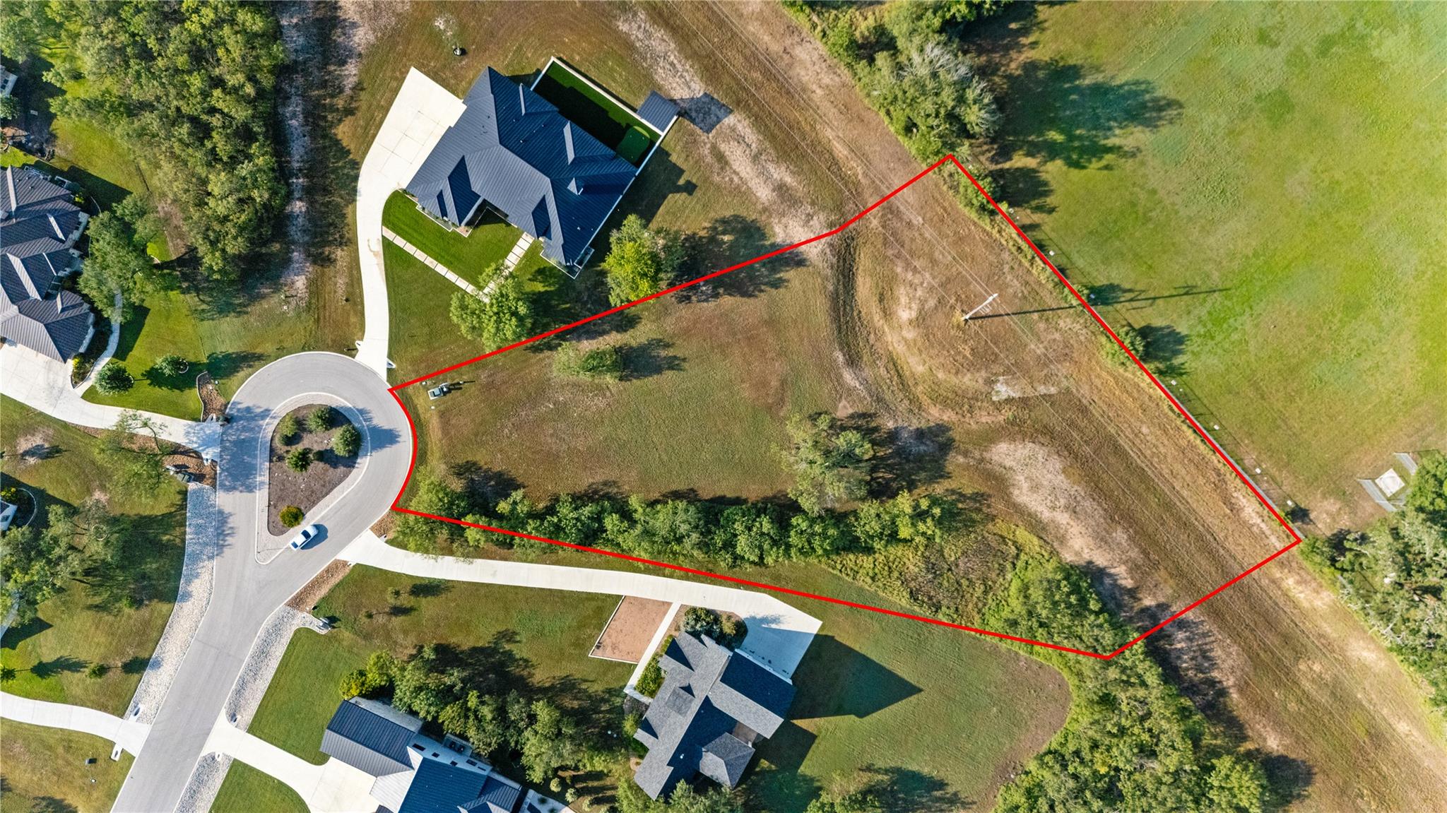 Image 2 of 11 For 832 Wade Rd 