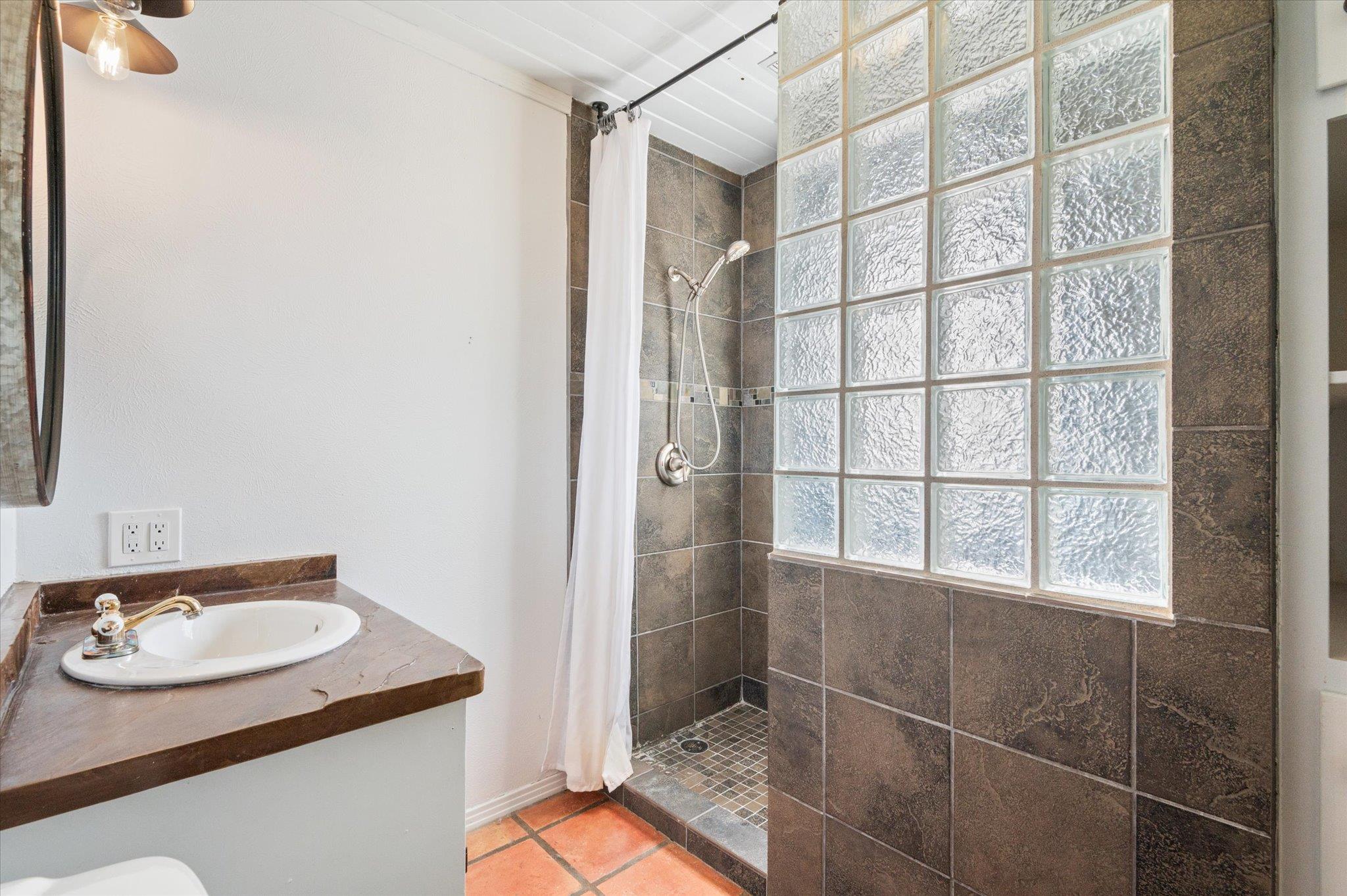 Image 11 of 34 For 215 Go Away Rd