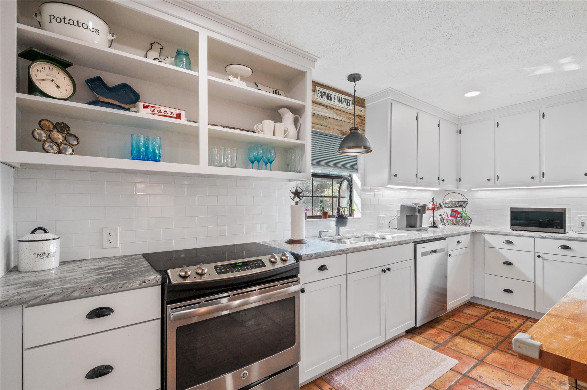 Image 8 of 34 For 215 Go Away Rd