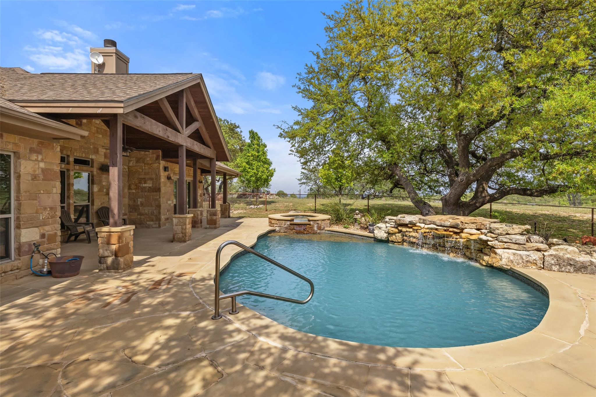 Image 16 of 40 For 101 Crooked Oak Ln