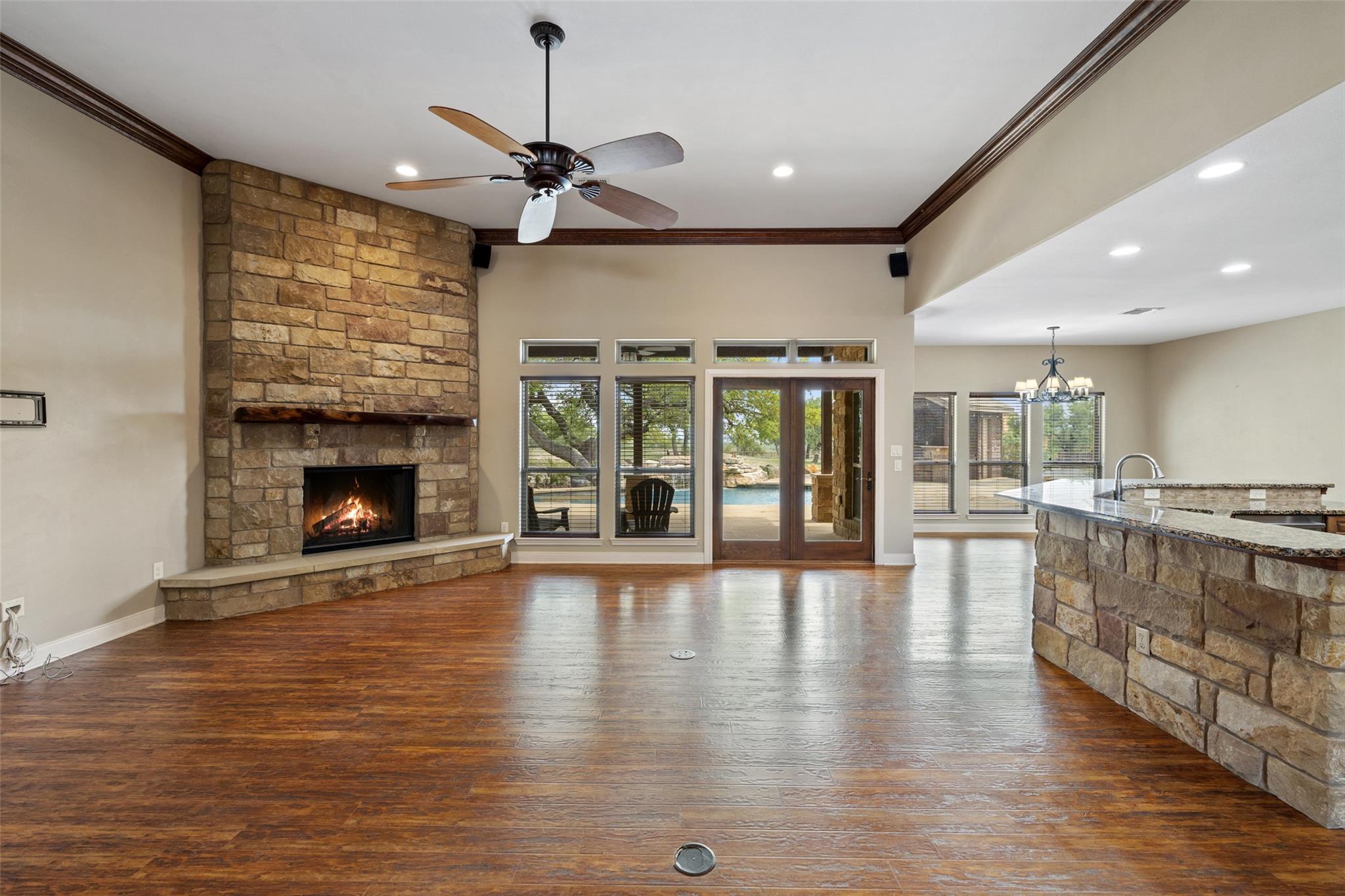 Image 5 of 40 For 101 Crooked Oak Ln