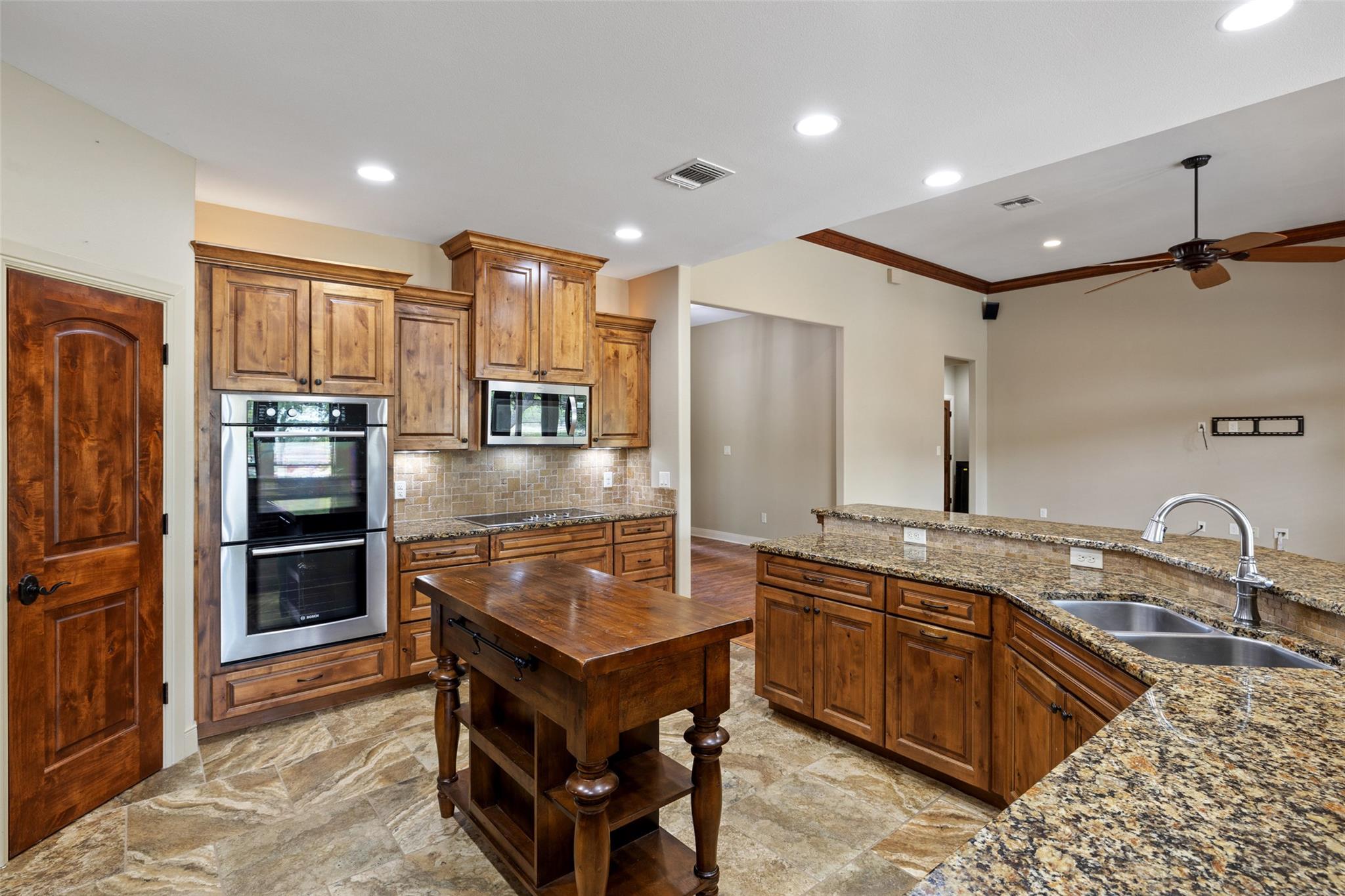 Image 7 of 40 For 101 Crooked Oak Ln